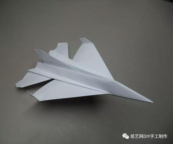 歼11仿真纸飞机折法_仿真纸飞机歼31怎么折
