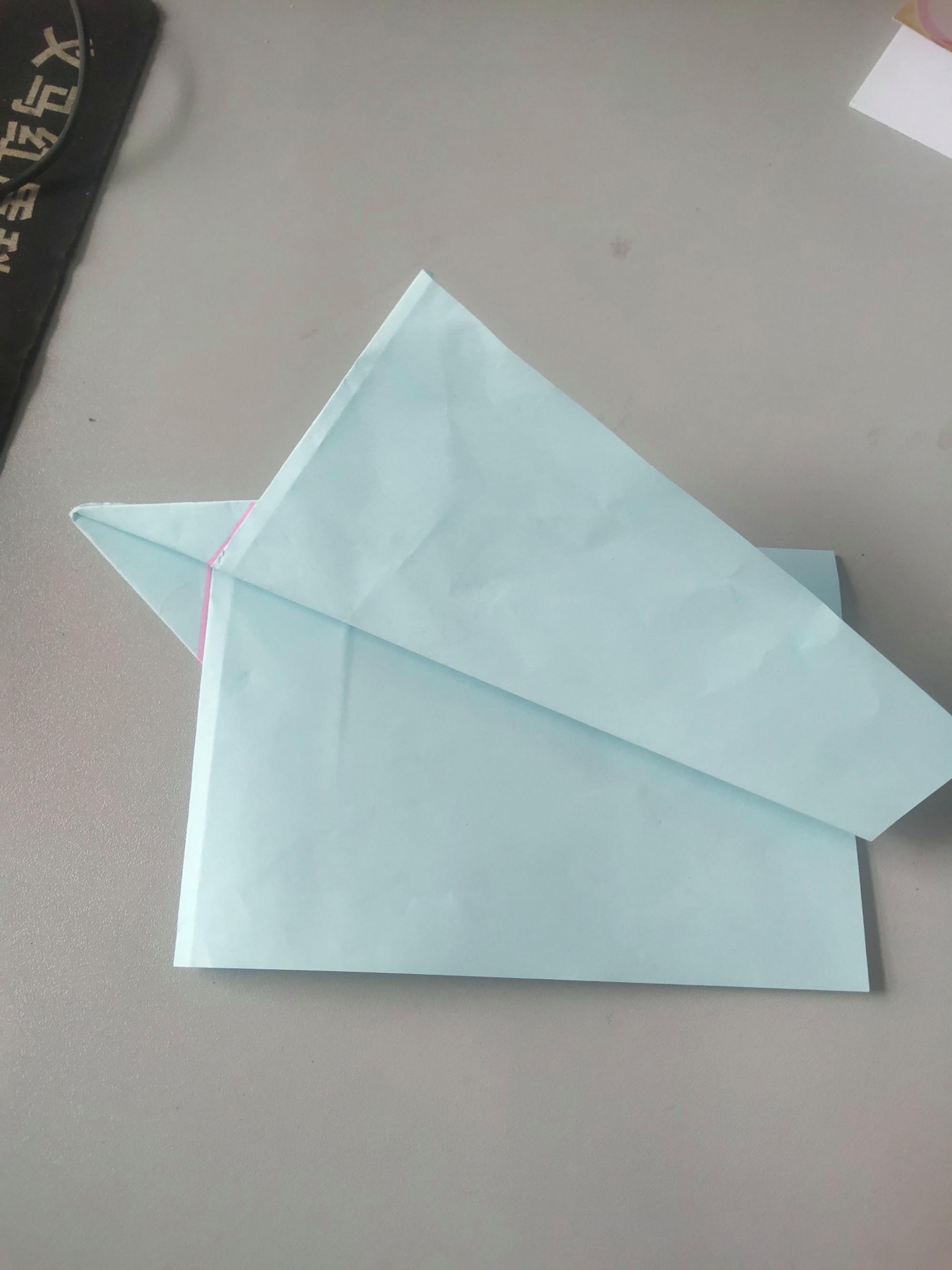 [超级回旋纸飞机]超级回旋纸飞机可以回旋到我手里了