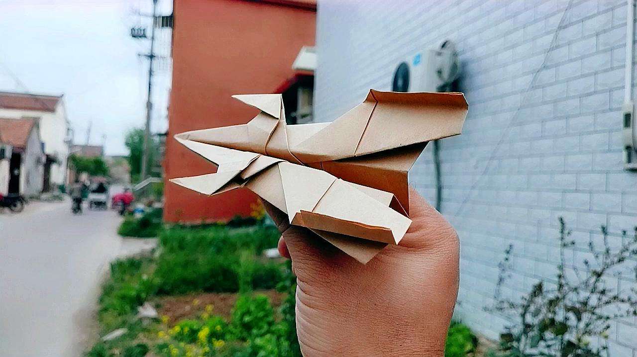 [纸飞机空中之王]世界上纸飞机空中之王