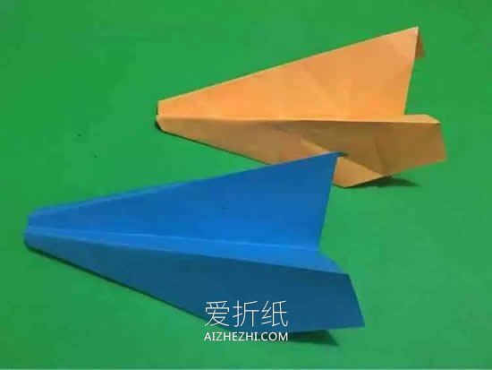 [纸飞机的折法文字步骤]纸飞机的折法过程怎么写