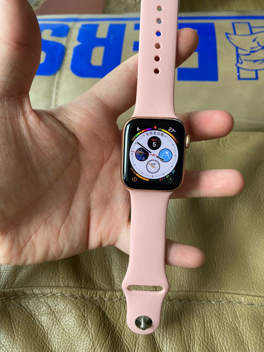 applewatch蜂窝版和gps区别-applewatch蜂窝版和gps区别外观
