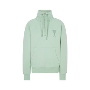 my字母叠在一起的服装品牌