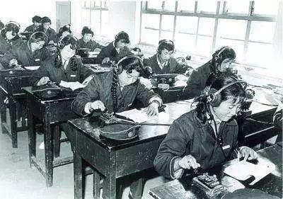 电话和无线电报是谁发明的,电话和无线电报是谁发明的呢