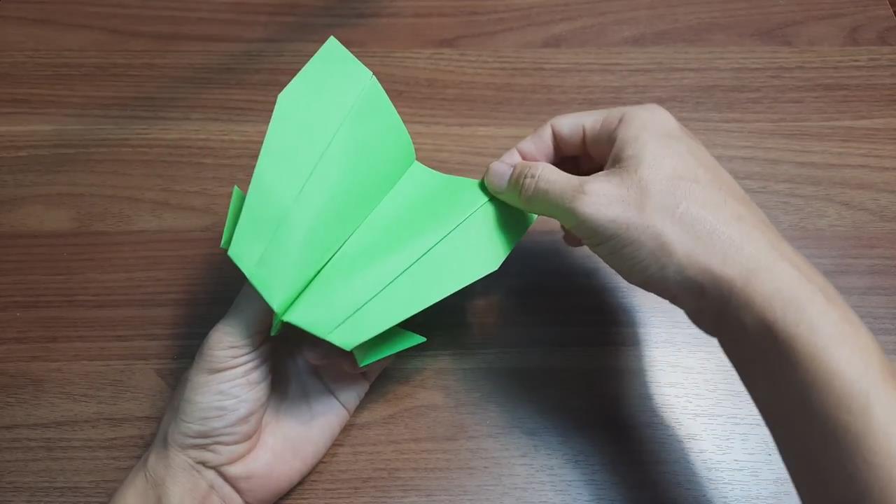 可以转圈的纸飞机,转圈的纸飞机怎么折可以把视频放好慢一点吗