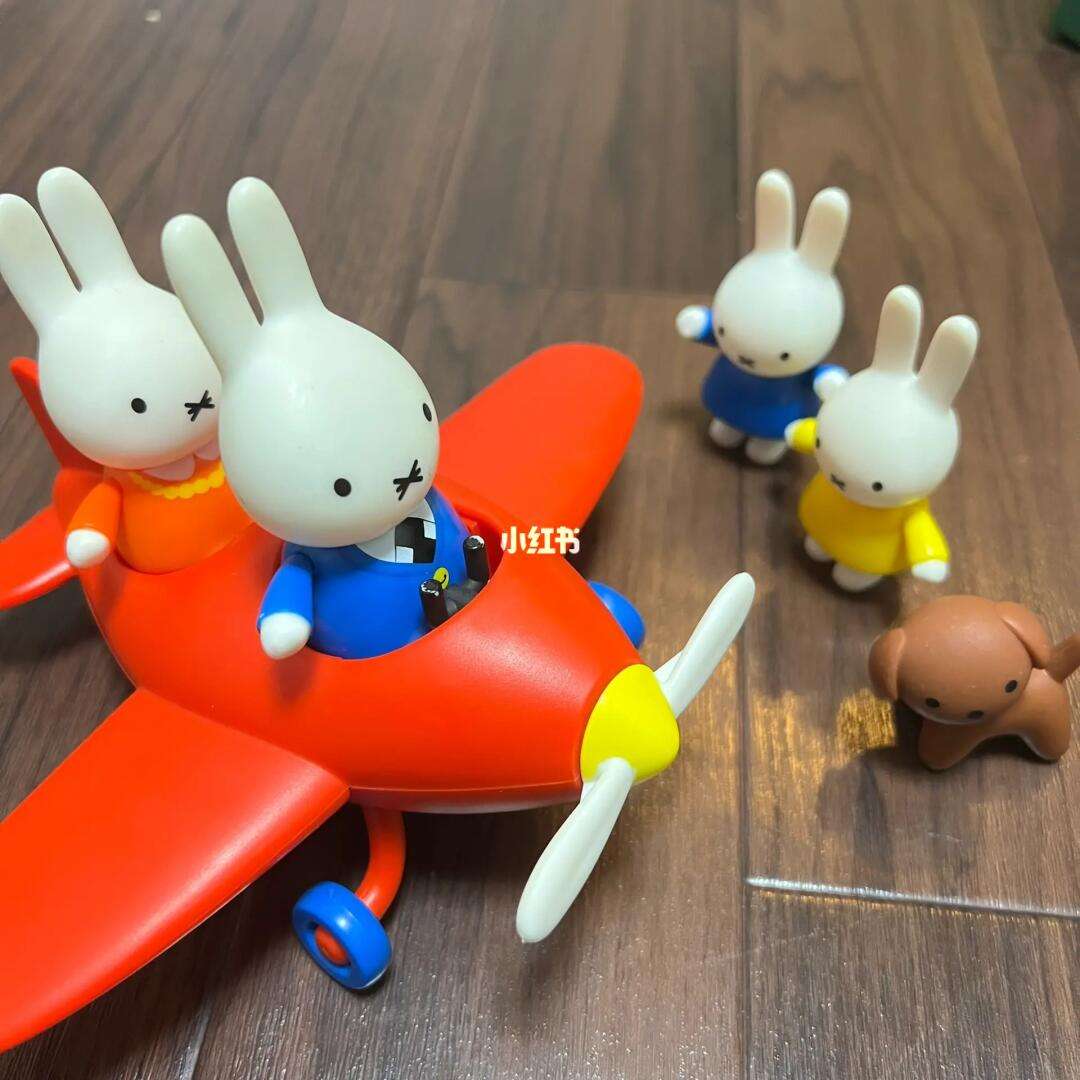 小飞机来咯_小飞机来咯表情包
