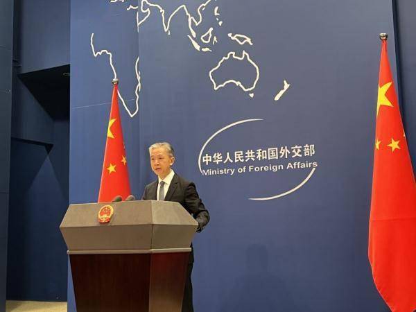 外交部回应美涉北极报告_外交部回应美国在菲律宾部署中导