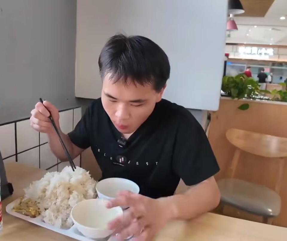 贩卖u币一天挣几千块_一个u币等于多少人民币