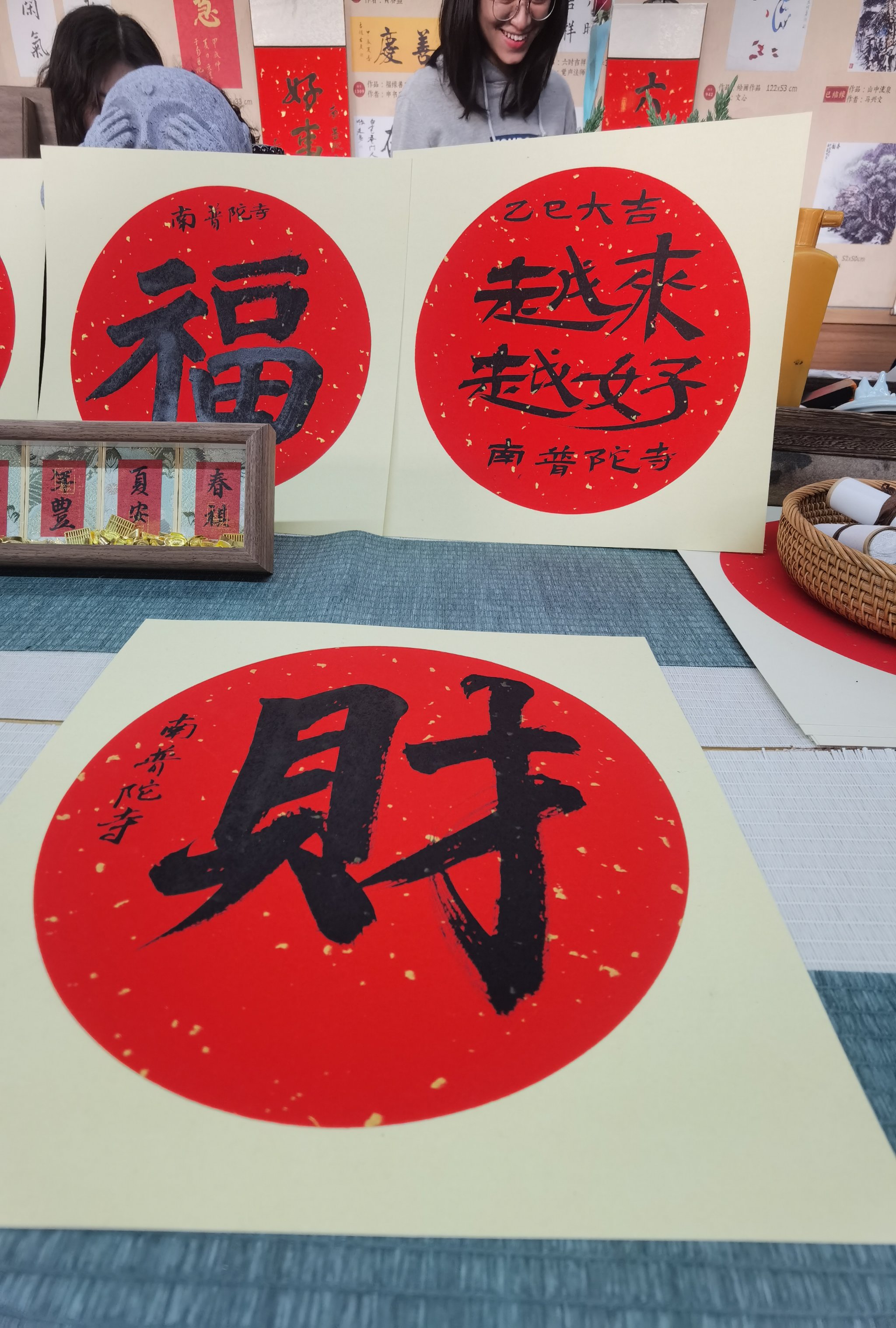 三条蛇仔缠大猪图片_三条蛇缠在一起的图片